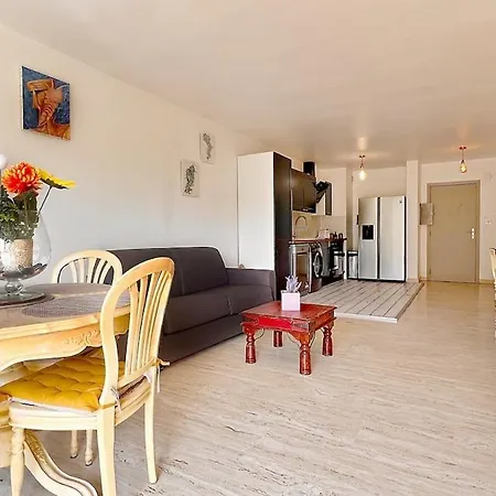 Dolce Apartment *